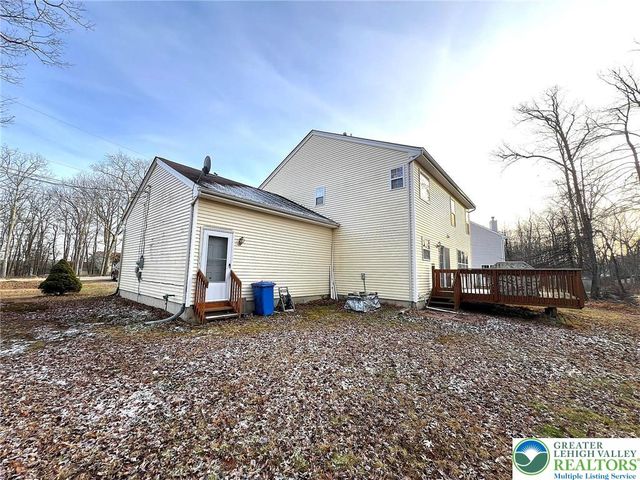 214 Kensington Drive, Lehman Twp, PA 18324