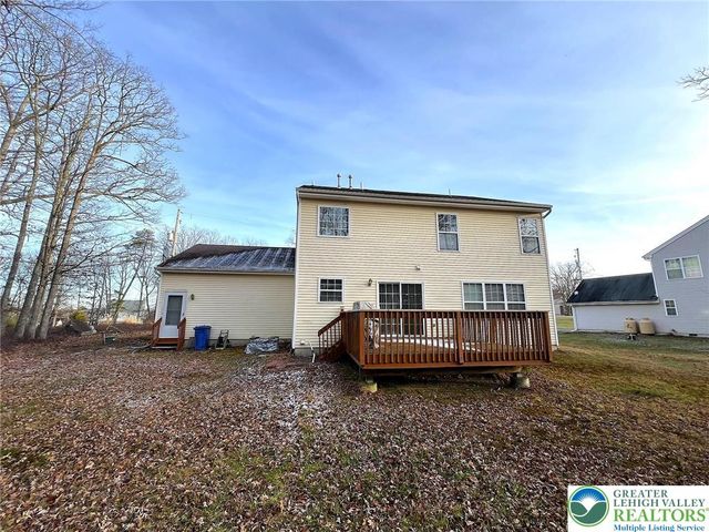 214 Kensington Drive, Lehman Twp, PA 18324