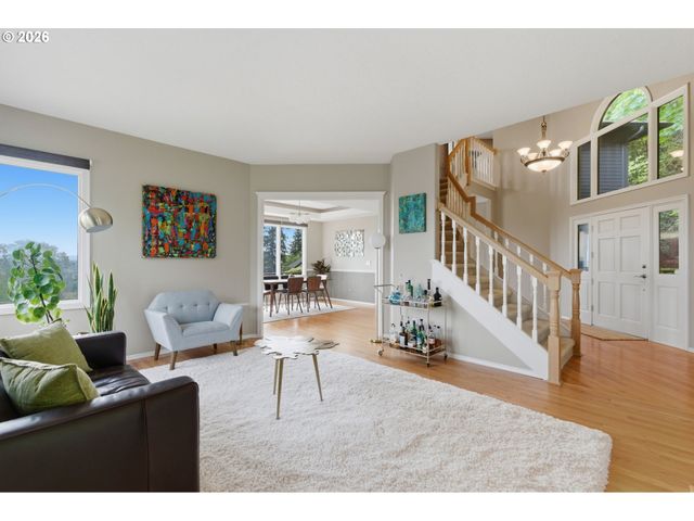 1520 EASTVIEW Ct, Lake Oswego, OR 97034