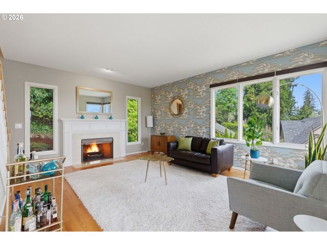 1520 EASTVIEW Ct, Lake Oswego, OR 97034