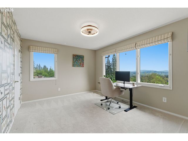 1520 EASTVIEW Ct, Lake Oswego, OR 97034