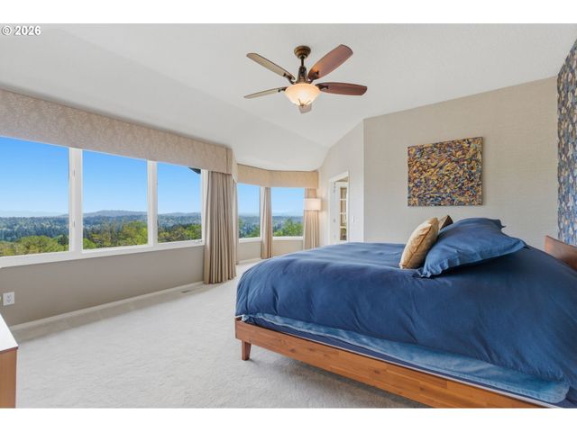 1520 EASTVIEW Ct, Lake Oswego, OR 97034