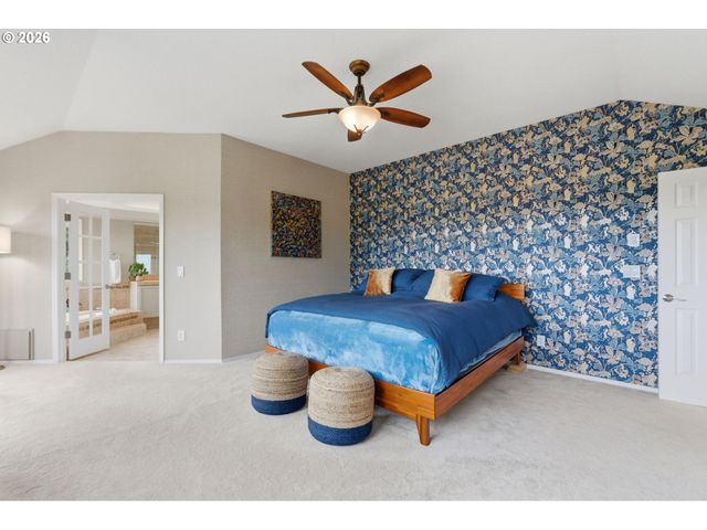 1520 EASTVIEW Ct, Lake Oswego, OR 97034