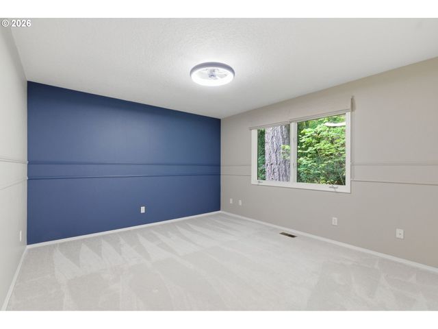 1520 EASTVIEW Ct, Lake Oswego, OR 97034