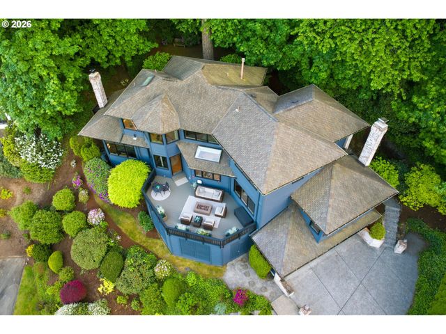 1520 EASTVIEW Ct, Lake Oswego, OR 97034