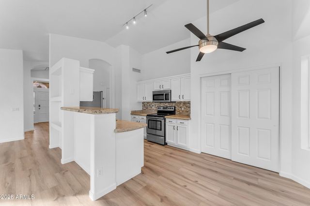 15635 S 37TH Way, Phoenix, AZ 85048