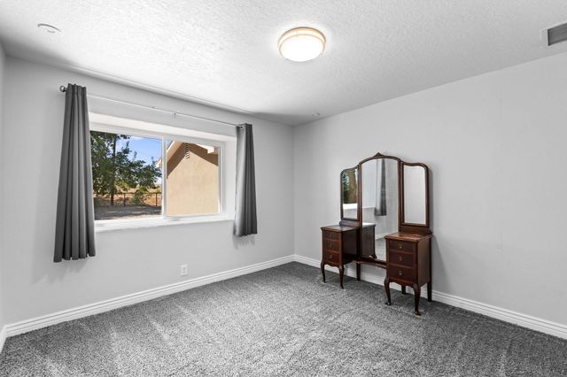 1500 N MESA Road, Belen, NM 87002