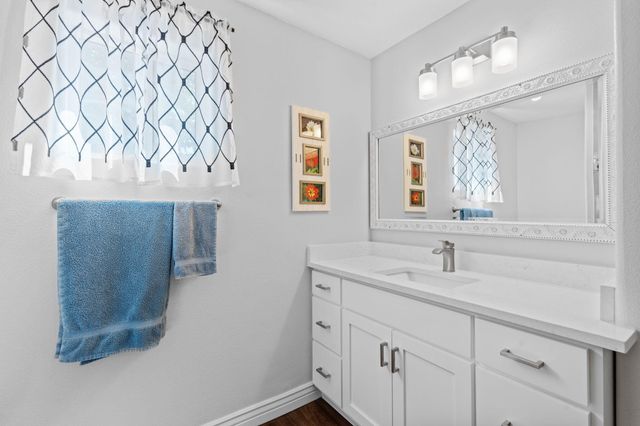 1500 N MESA Road, Belen, NM 87002