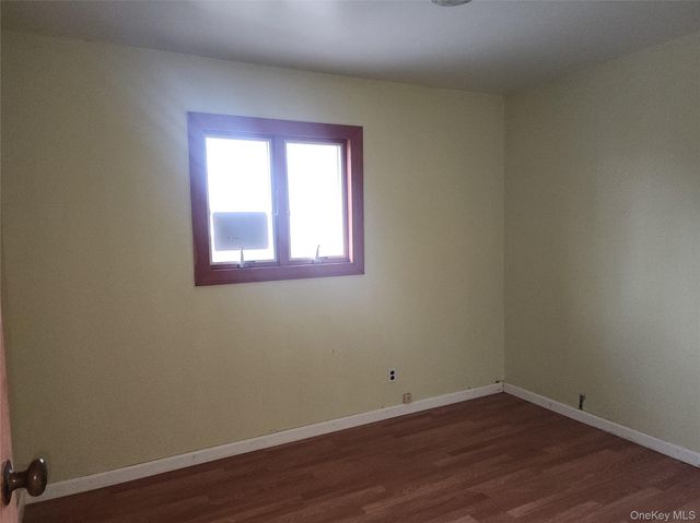 624 Montauk Highway, West Islip, NY 11795