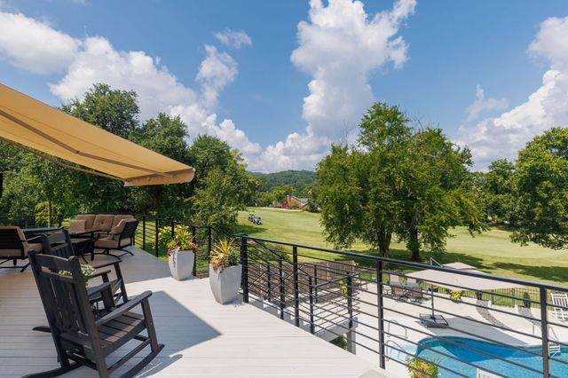516 Stratford Ct, Franklin, TN 37069