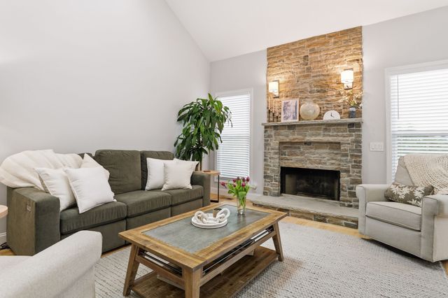 516 Stratford Ct, Franklin, TN 37069