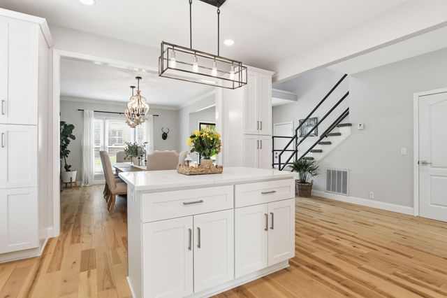 516 Stratford Ct, Franklin, TN 37069