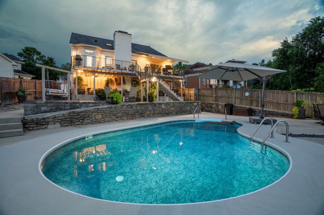 516 Stratford Ct, Franklin, TN 37069