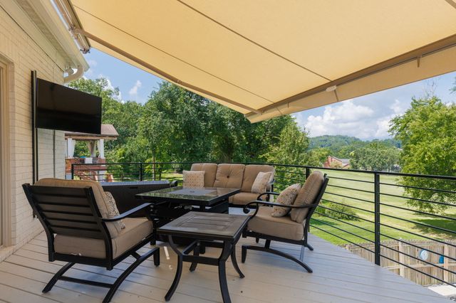 516 Stratford Ct, Franklin, TN 37069