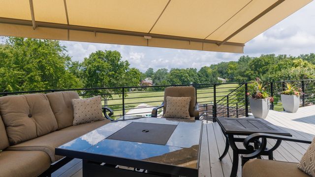 516 Stratford Ct, Franklin, TN 37069
