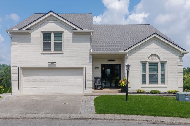 516 Stratford Ct, Franklin, TN 37069