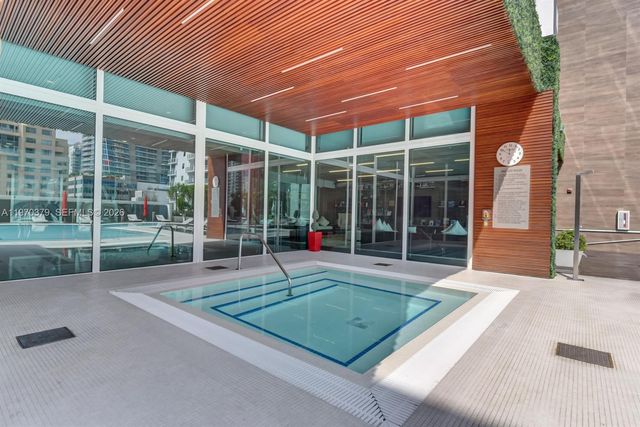 1080 Brickell Ave 4101, Miami, FL 33131