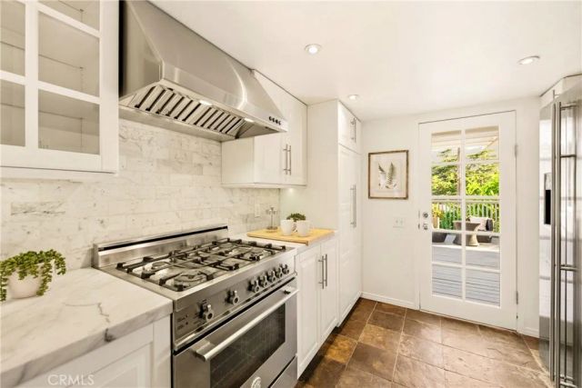 3718 2nd, La Crescenta, CA 91214