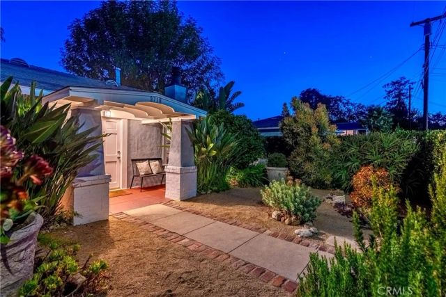 3718 2nd, La Crescenta, CA 91214