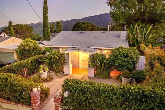 3718 2nd, La Crescenta, CA 91214