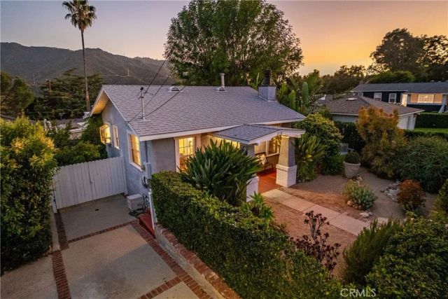 3718 2nd, La Crescenta, CA 91214