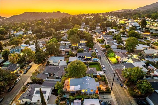 3718 2nd, La Crescenta, CA 91214