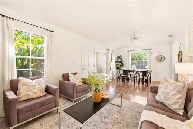 3718 2nd, La Crescenta, CA 91214