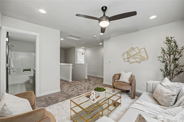 13134 180th Avenue E, Bonney Lake, WA 98391