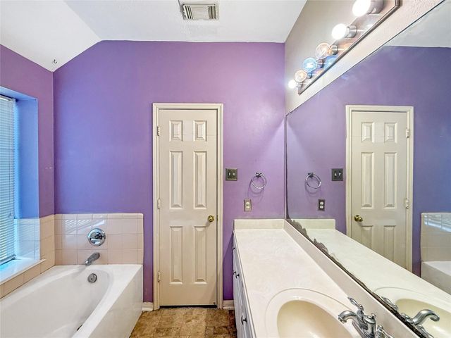 1831 Mickle Creek Drive, Houston, TX 77049