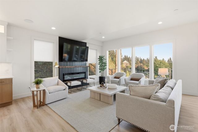 10719 Lake View Drive, Lake Stevens, WA 98258