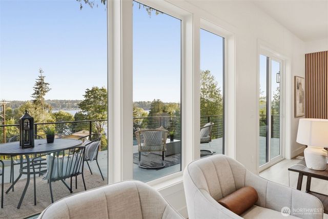 10719 Lake View Drive, Lake Stevens, WA 98258
