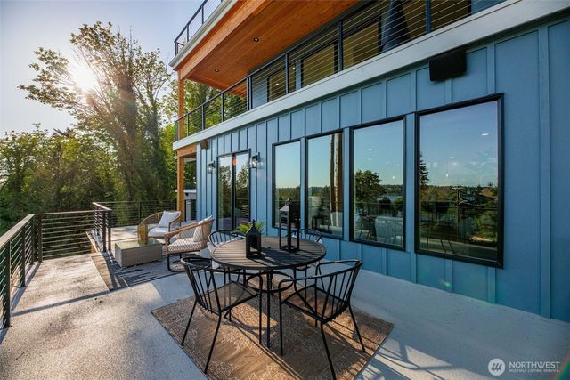 10719 Lake View Drive, Lake Stevens, WA 98258