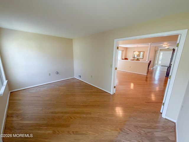 18 Eaton Court, Jackson, NJ 08527