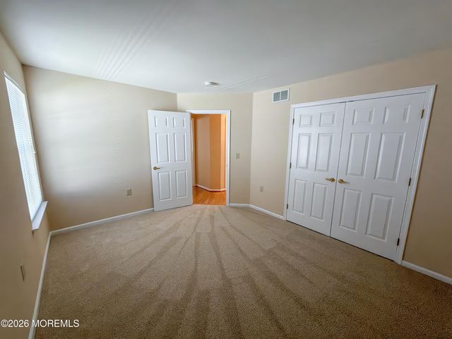 18 Eaton Court, Jackson, NJ 08527