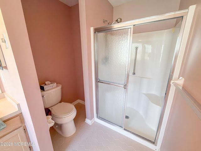 18 Eaton Court, Jackson, NJ 08527