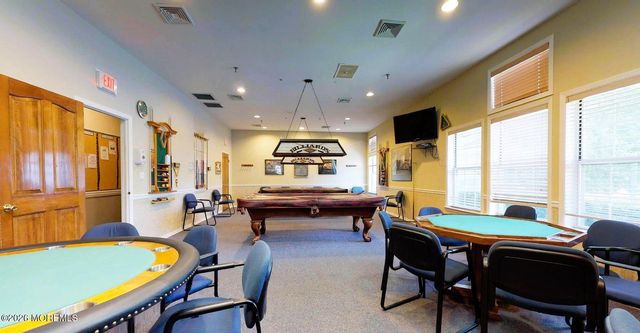 18 Eaton Court, Jackson, NJ 08527