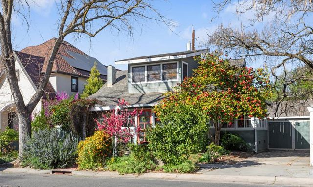 4901 V St, Sacramento, CA 95817