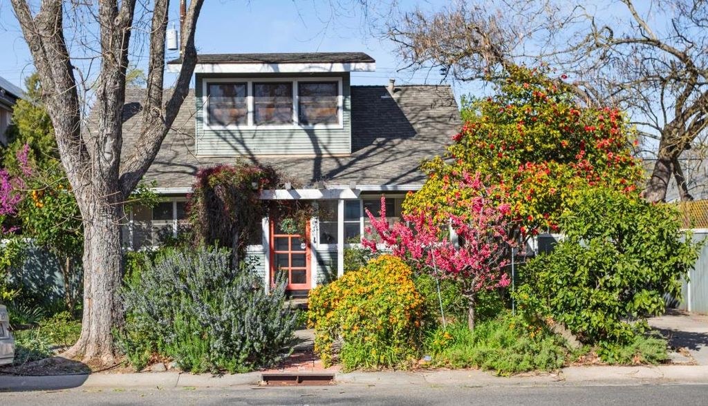 4901 V St, Sacramento, CA 95817