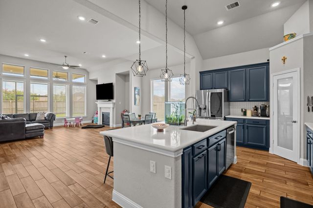 18942 Lynnwood Crest Drive, Manvel, TX 77578