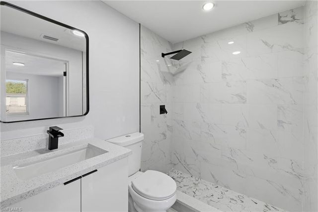 123 Connecticut RD, Lehigh Acres, FL 33936