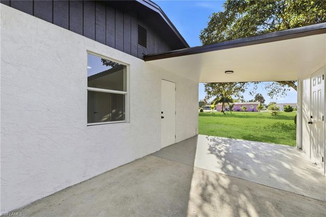 123 Connecticut RD, Lehigh Acres, FL 33936