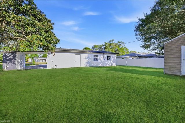 123 Connecticut RD, Lehigh Acres, FL 33936