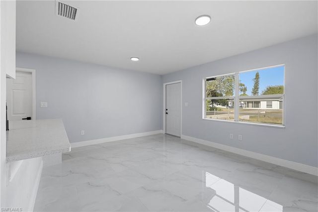 123 Connecticut RD, Lehigh Acres, FL 33936