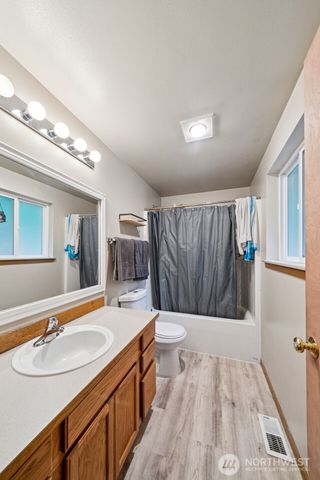 21711 Beachside Drive SE, Yelm, WA 98597