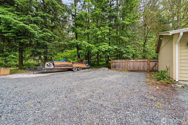 21711 Beachside Drive SE, Yelm, WA 98597