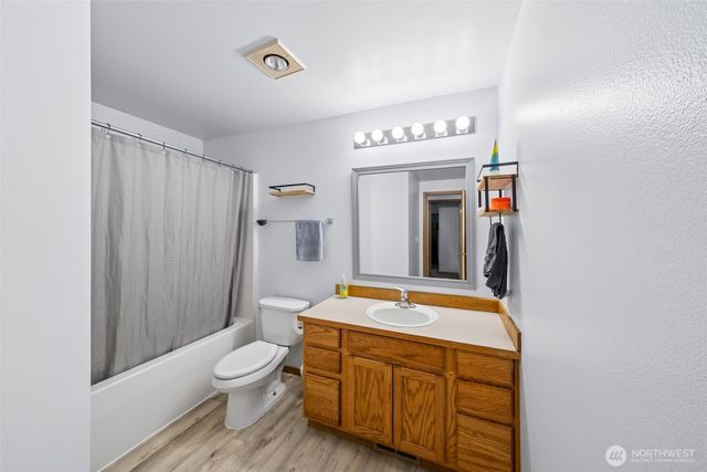 21711 Beachside Drive SE, Yelm, WA 98597