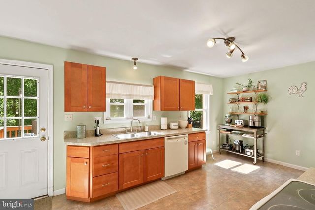 1372 BIRCH RD, Upper Black Eddy, PA 18972