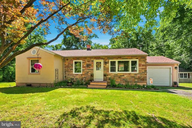 1372 BIRCH RD, Upper Black Eddy, PA 18972
