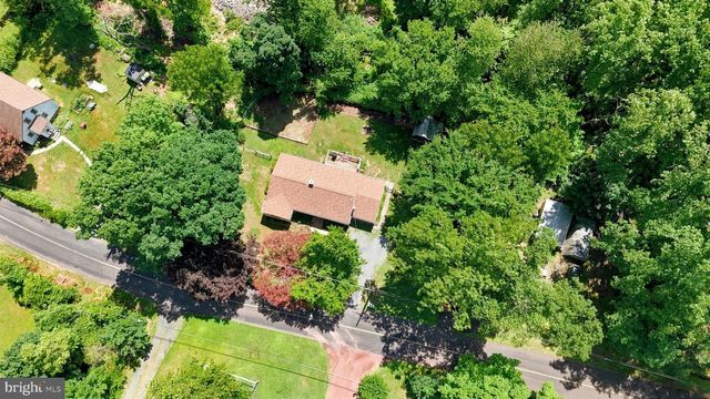 1372 BIRCH RD, Upper Black Eddy, PA 18972