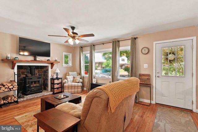 1372 BIRCH RD, Upper Black Eddy, PA 18972